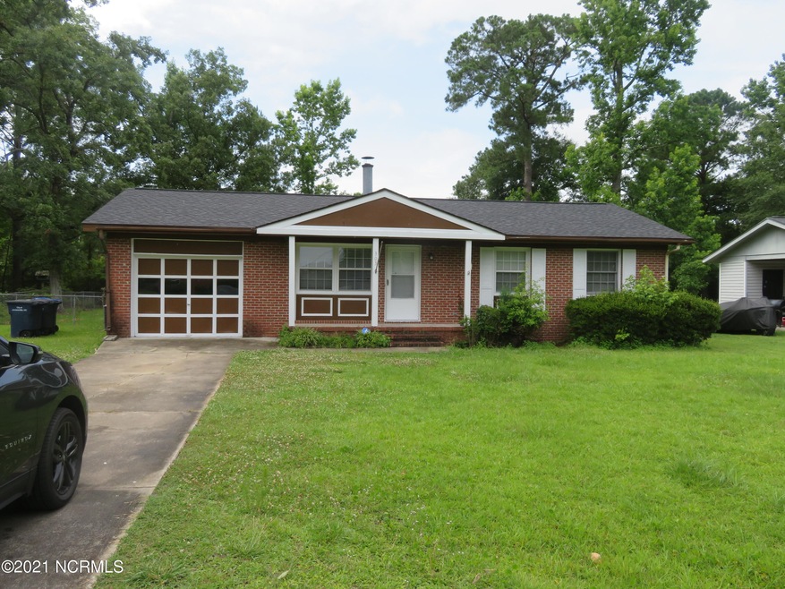 303 Lakewood Dr, Jacksonville, NC 28546 - photo 1