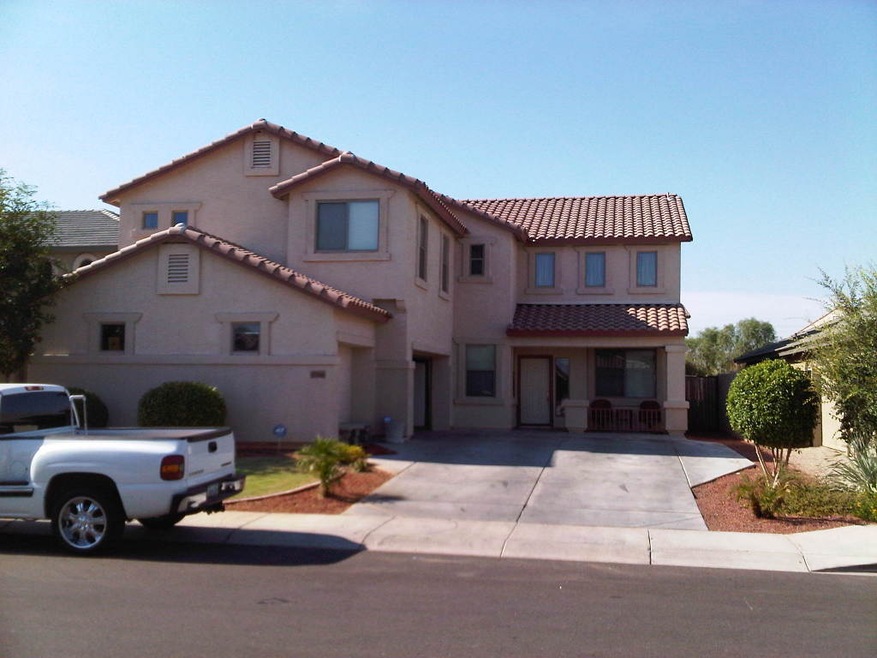 FRONT OF HOUSE