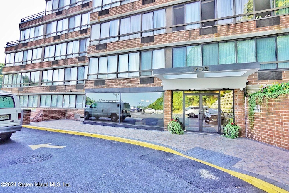 Sunrise Tower unit 805A, Staten Island, NY 10304 - photo 1