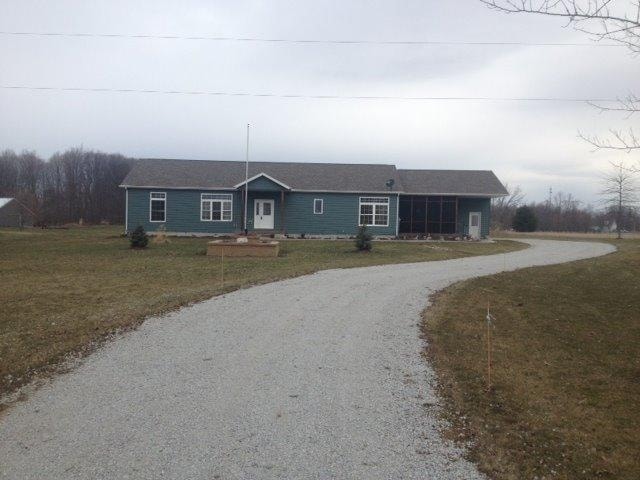 8679 E 850 N, New Carlisle, IN 46552 - photo 1