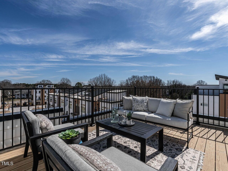 029-1280x960-rooftop-deck