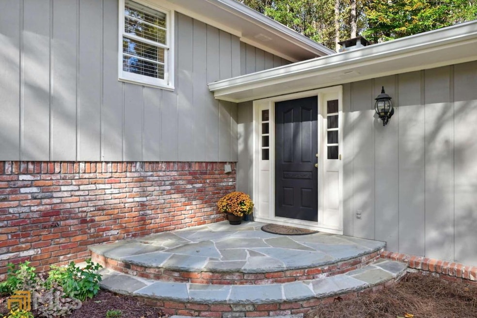 5644 Stillwater Ct, Stone Mountain, GA 30087 - photo 1