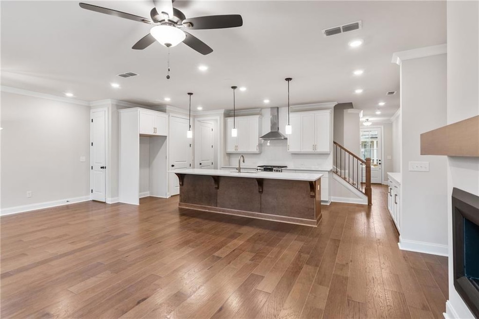 You will love the amazing open floorplan of the El