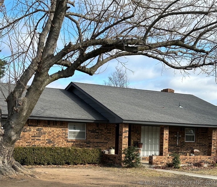 3141 Woodside Dr, Ardmore, OK 73401 - photo 1