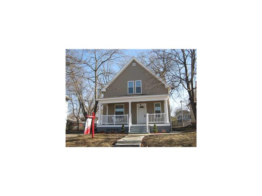 Front Exterior. New vinyl siding, windows & roof w