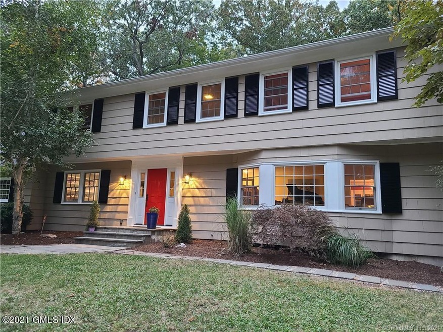 7 Hunting Ridge Rd, Stamford, CT 06903 - photo 1