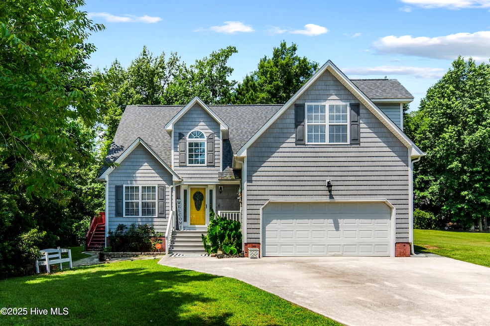 902 Charleston Place, Sneads Ferry, NC 28460 - photo 1