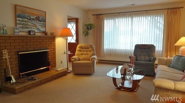 3230 Maple St, Longview, WA 98632 - photo 1