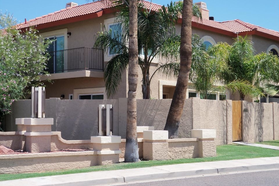 10220 N 12th Place unit 2, Phoenix, AZ 85020 - photo 1