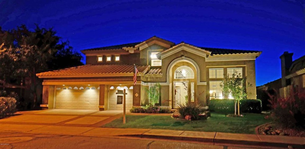 golf club or resort-like curb appeal
