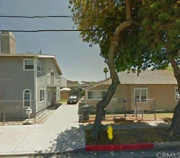 Great duplex with south facing  sunshine !