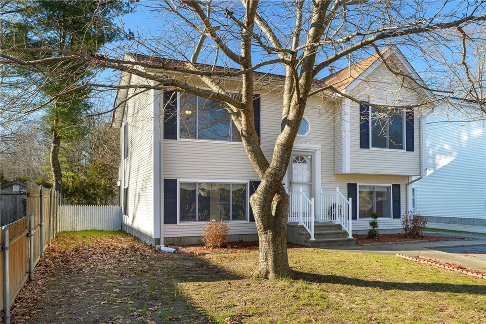 8 Standring St, Cumberland, RI 02864 - photo 1