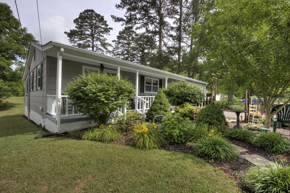 537 Highland View Dr, Knoxville, TN 37920 - photo 1