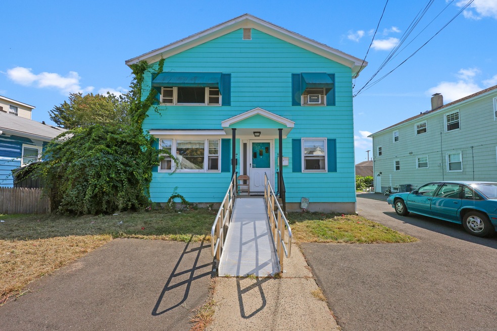 47 Robin St, Bridgeport, CT 06606 - photo 1
