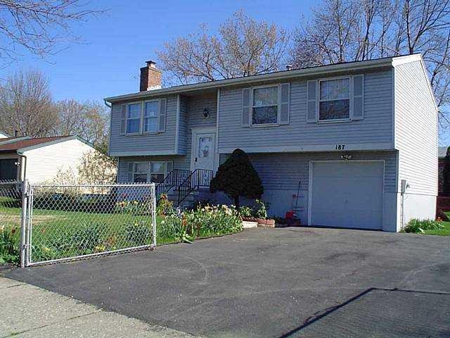 Exterior Front Fully Fenced Yard, Wonderful array 
