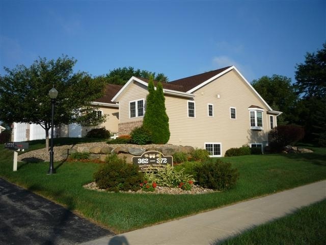 362 Sterling Dr, Oregon, WI 53575 - photo 1