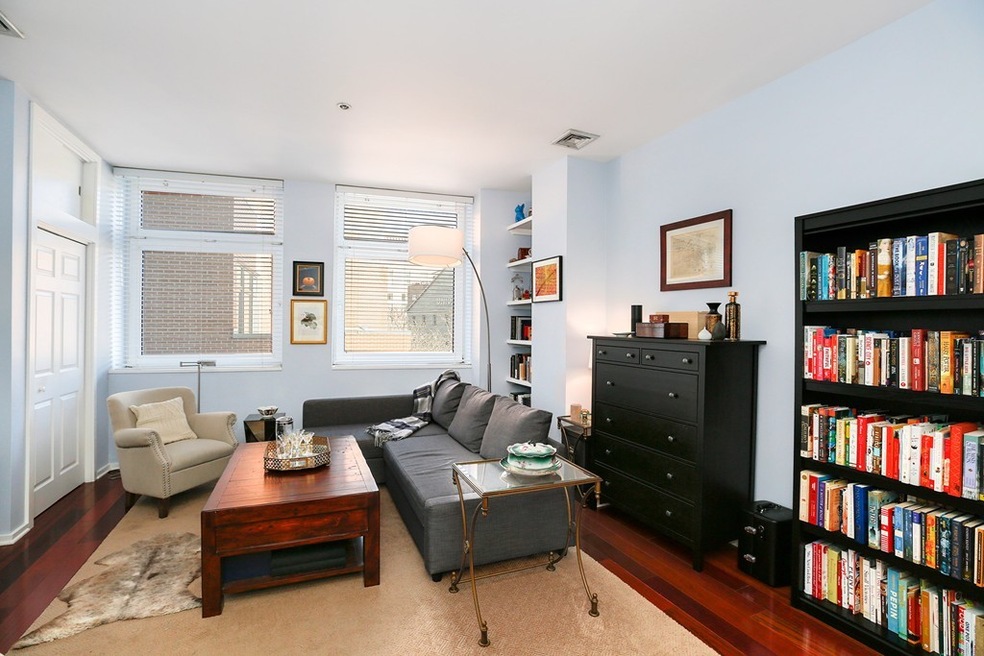 The Mariner Condominiums unit 302, Boston, MA 02109 - photo 1