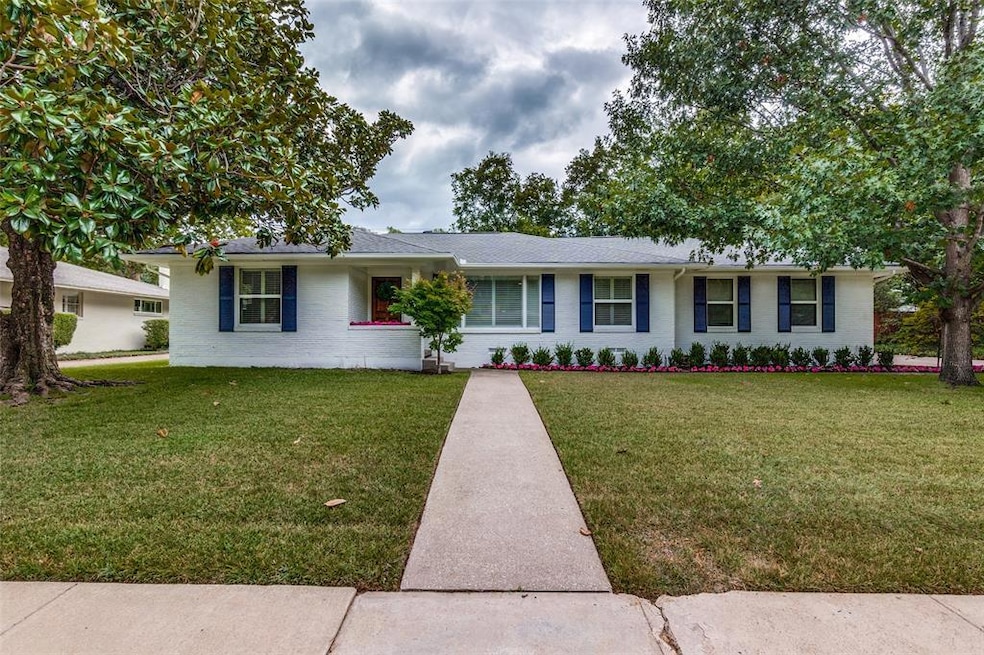 6418 Danbury Ln, Dallas, TX 75214 - photo 1