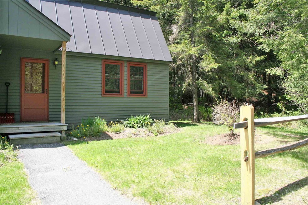 574 Willard Rd unit A, Hartford, VT 05001 - photo 1