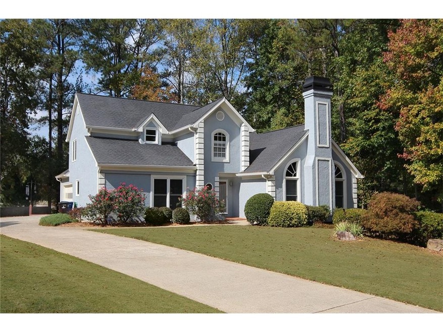 Beautifully maintained inside and out.  Great loca