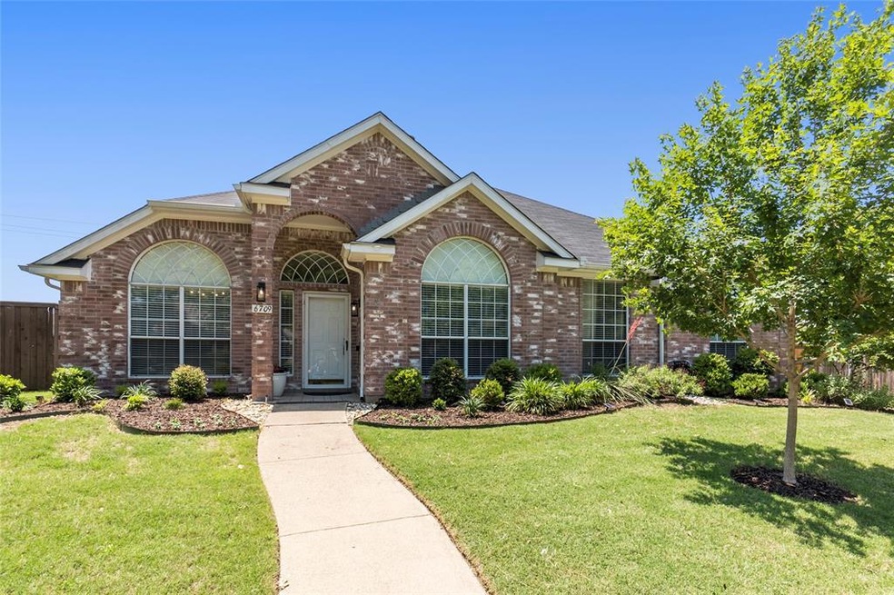 6709 Springmeadow Ln, Rowlett, TX 75089 - photo 1