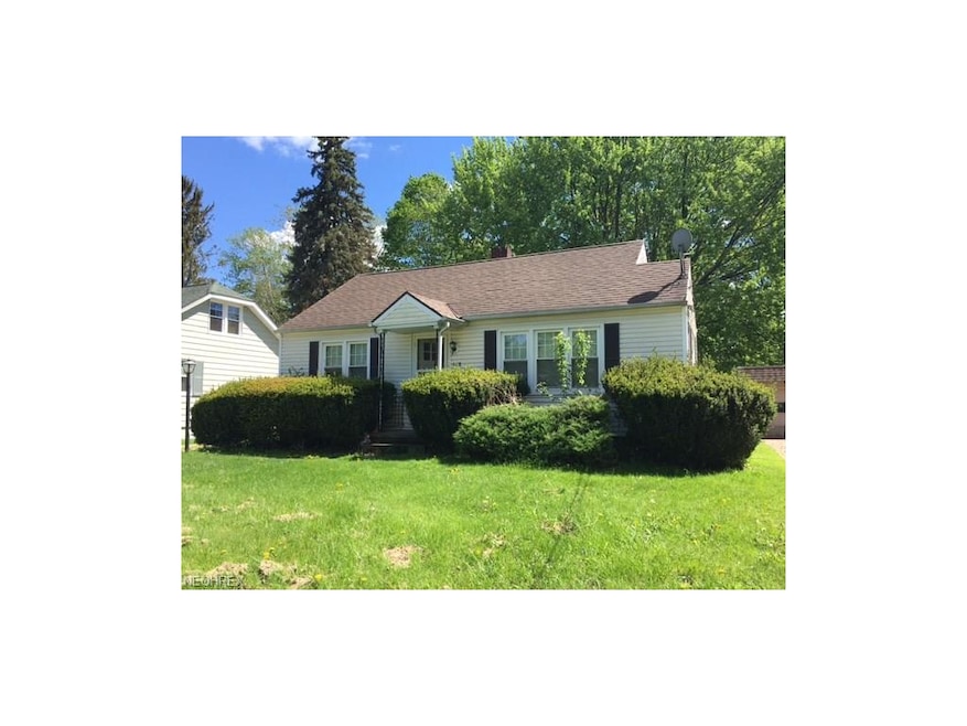 448 Lawn St, Geneva, OH 44041 - photo 1
