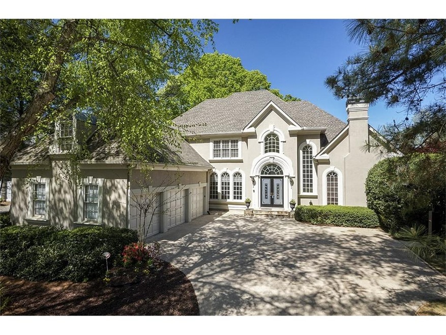 Stunning home in the St Ives Country Club!