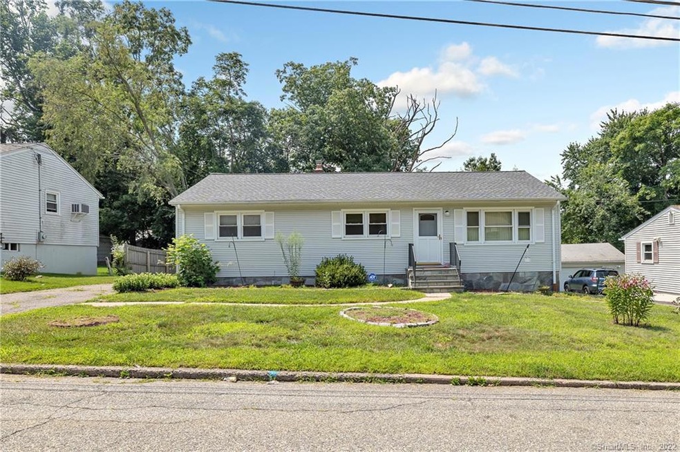 101 Eastwood Rd, Bridgeport, CT 06606 - photo 1