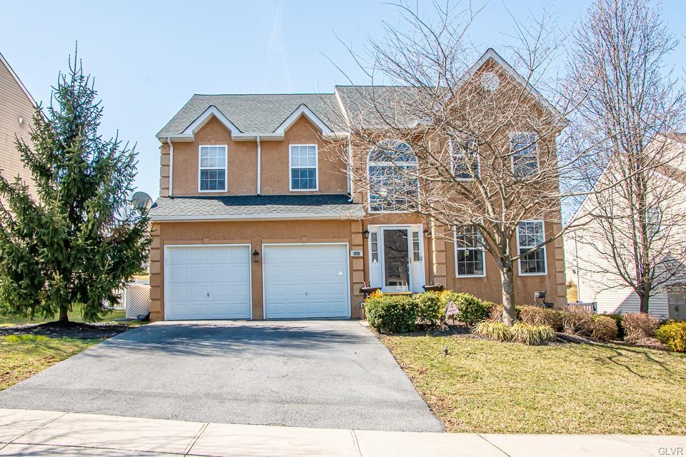 6959 Hearth Ln, Macungie, PA 18062 - photo 1