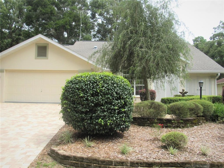Stunning 3 Bedroom, 2 Bath Home With Open Floor De
