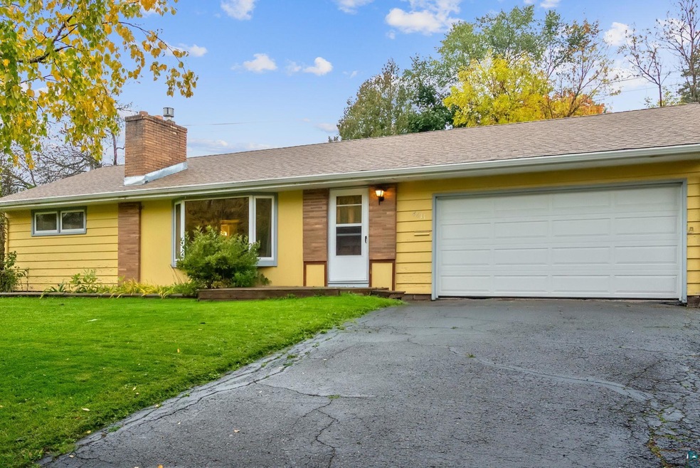 4611 Colorado St, Duluth, MN 55804 - photo 1