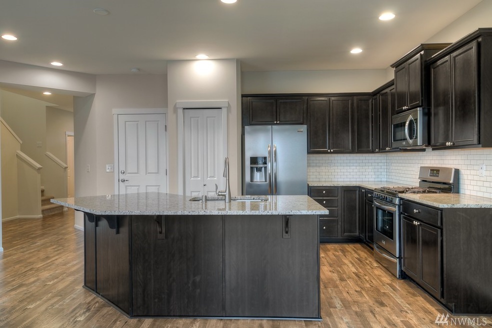 914 Sigafoos Ave NW unit 74, Orting, WA 98360 - photo 1