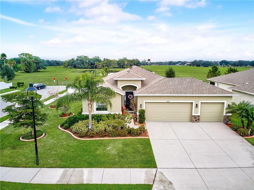 Oversized corner lot with amazing pasture views an