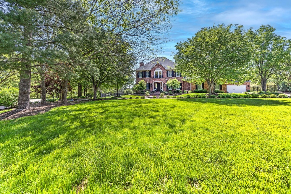 1504 E Highlands Ct-47