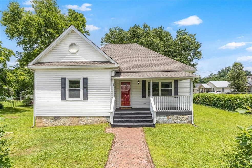 1 W 10th St, Chickamauga, GA 30707 - photo 1