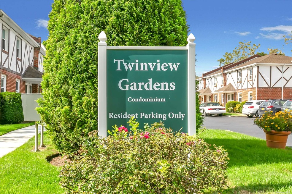 2068 Lakeview Rd unit 210, Bellmore, NY 11710 - photo 1