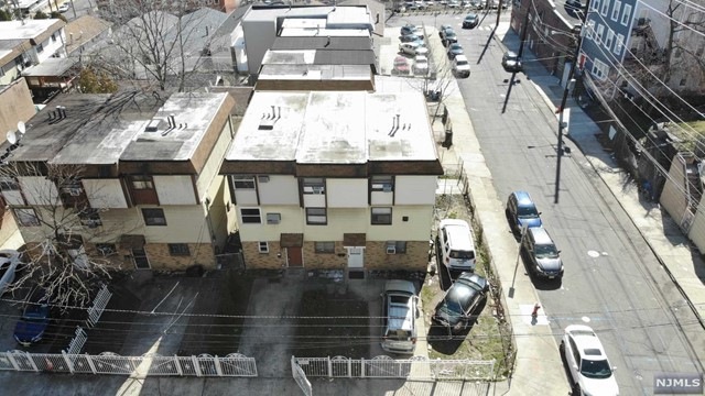 Sold $425,000 • Co-Listing Agent