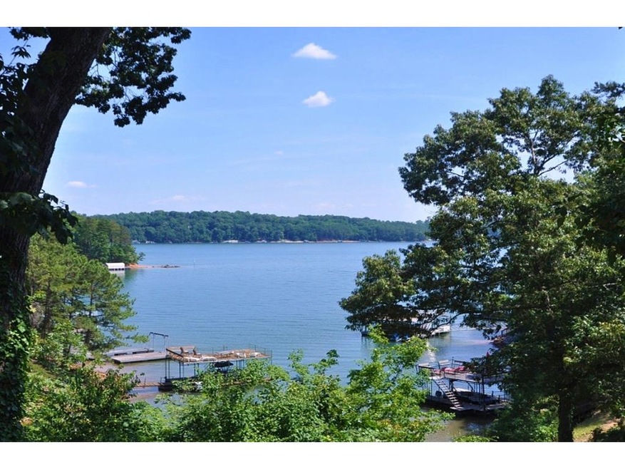 Spectacular Lake Views!