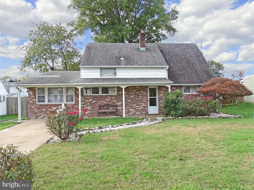 25 Aspen Ln, Levittown, PA 19055 - photo 1