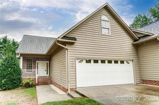 1538 Forest Park Dr unit 1538, Statesville, NC 28677 - photo 1