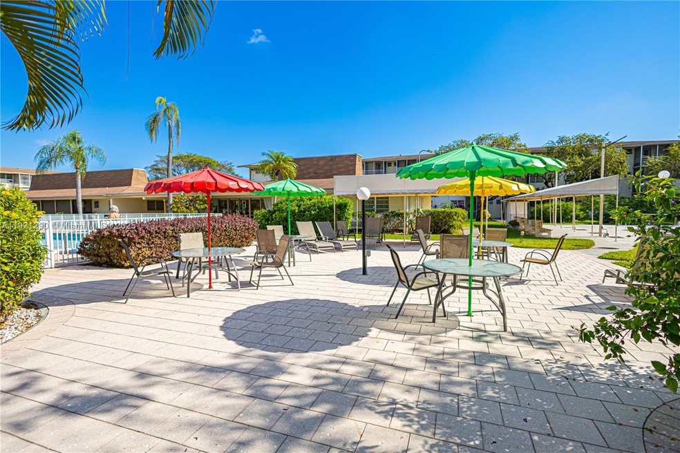 16790 NE 14th Ave unit 215, Miami, FL 33162 - photo 1