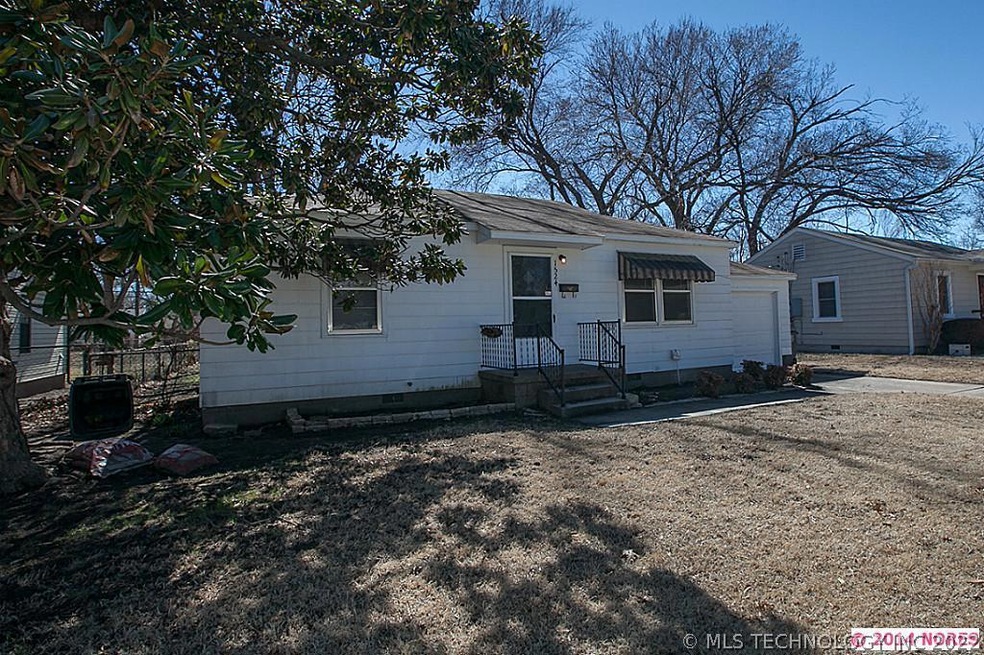 Midtown Bungalow with charm