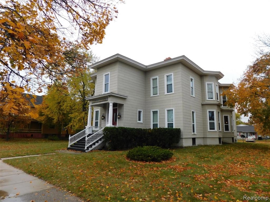 1805 Military St, Port Huron, MI 48060 - photo 1