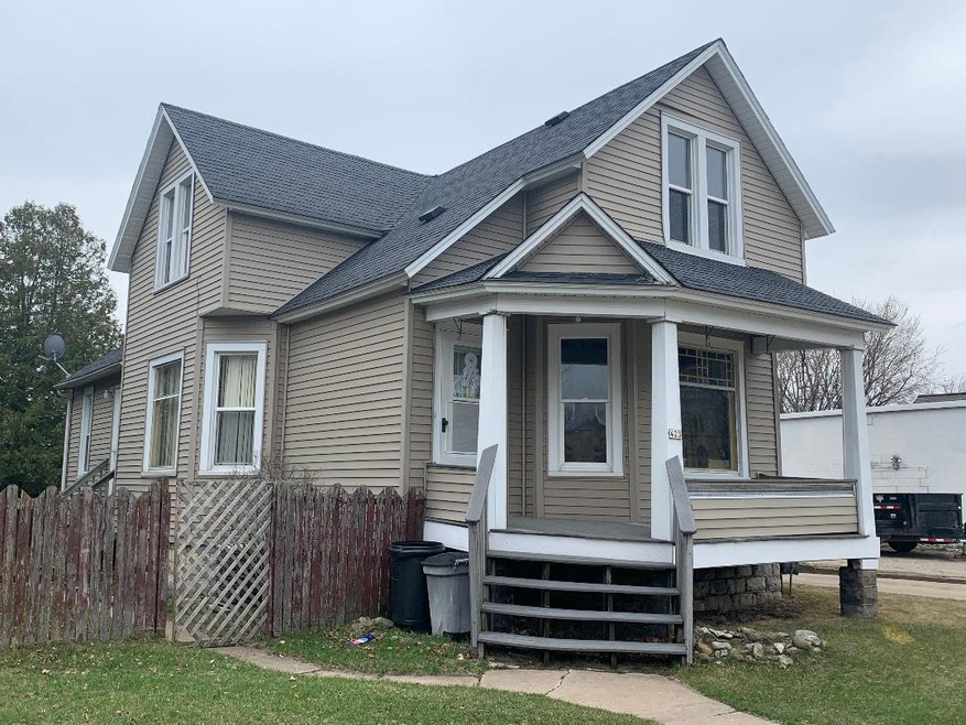 423 2nd St exterior