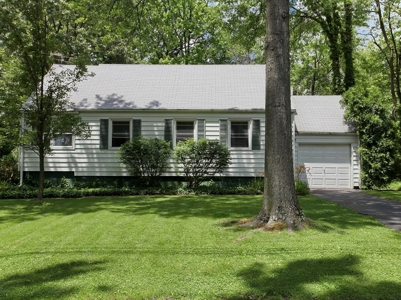 2427 Hill Rd, Scotch Plains, NJ 07076 - photo 1