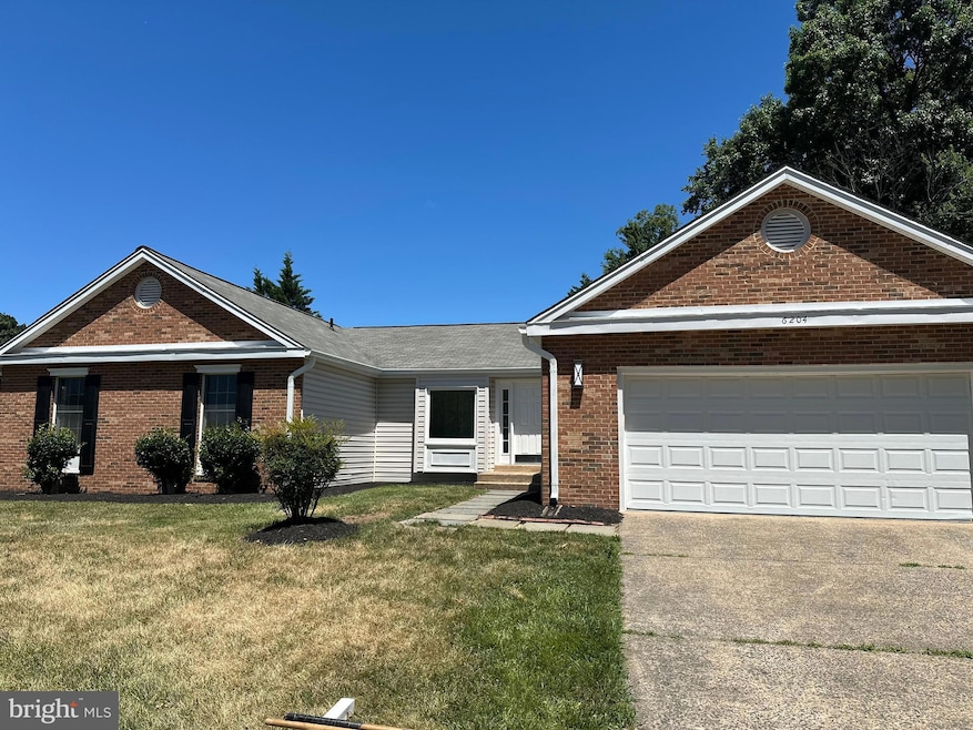 6204 Otter Run Rd, Clifton, VA 20124 - photo 1