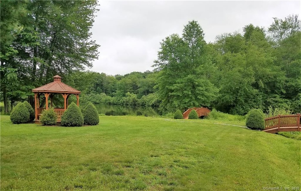 86 Stillmeadow Cir unit 86, Monroe, CT 06468 - photo 1
