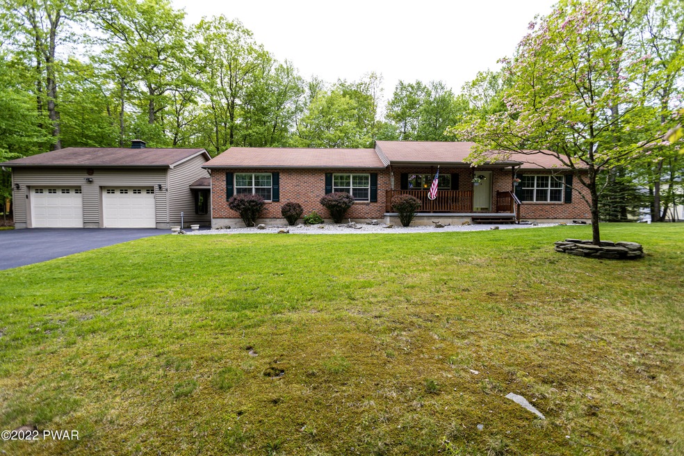 191 Aspen Dr, Milford, PA 18337 - photo 1