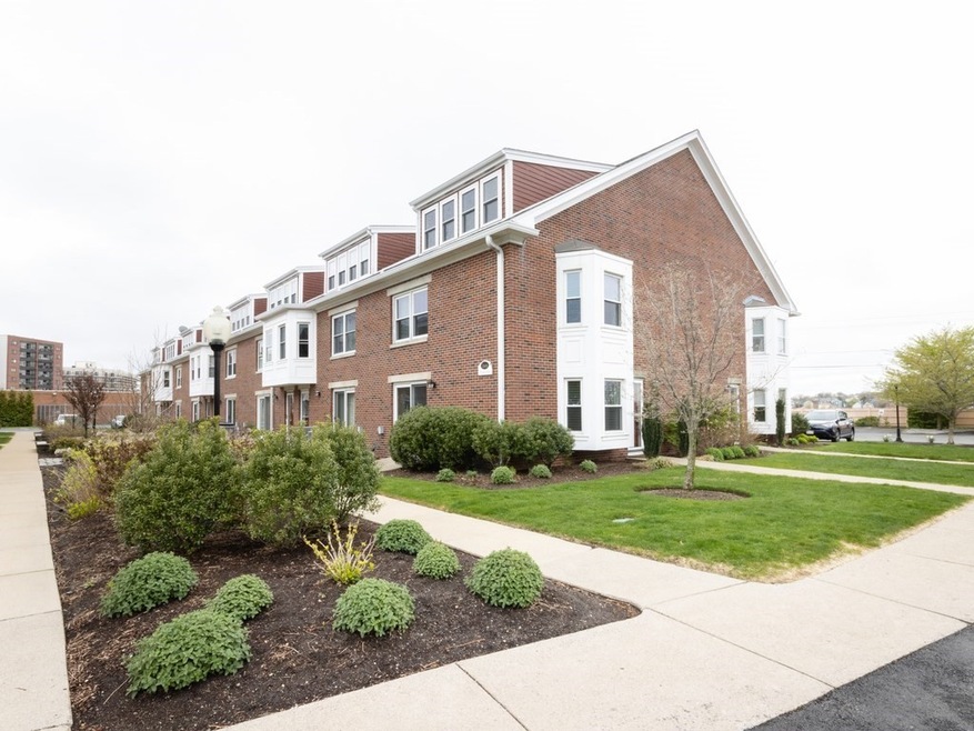 144 Quincy Shore Dr unit 140, Quincy, MA 02171 - photo 1