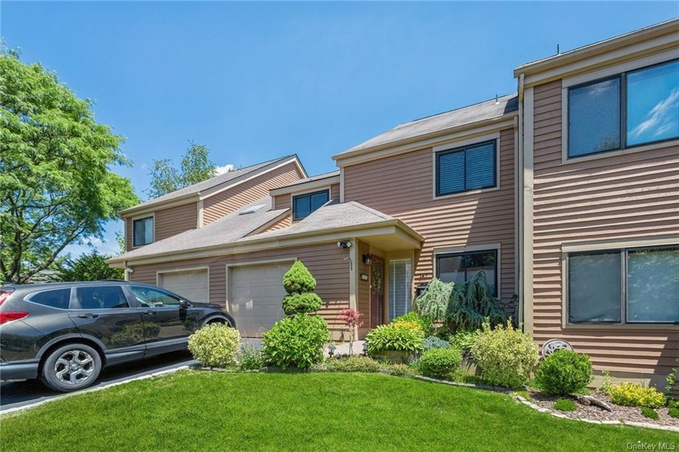 147 Brush Hollow Crescent, Rye Brook, NY 10573 - photo 1